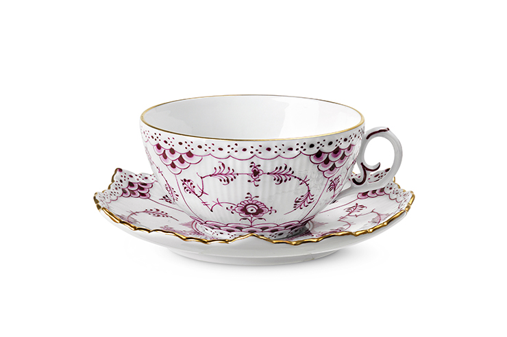 Product image of Purpur Teacup with gold